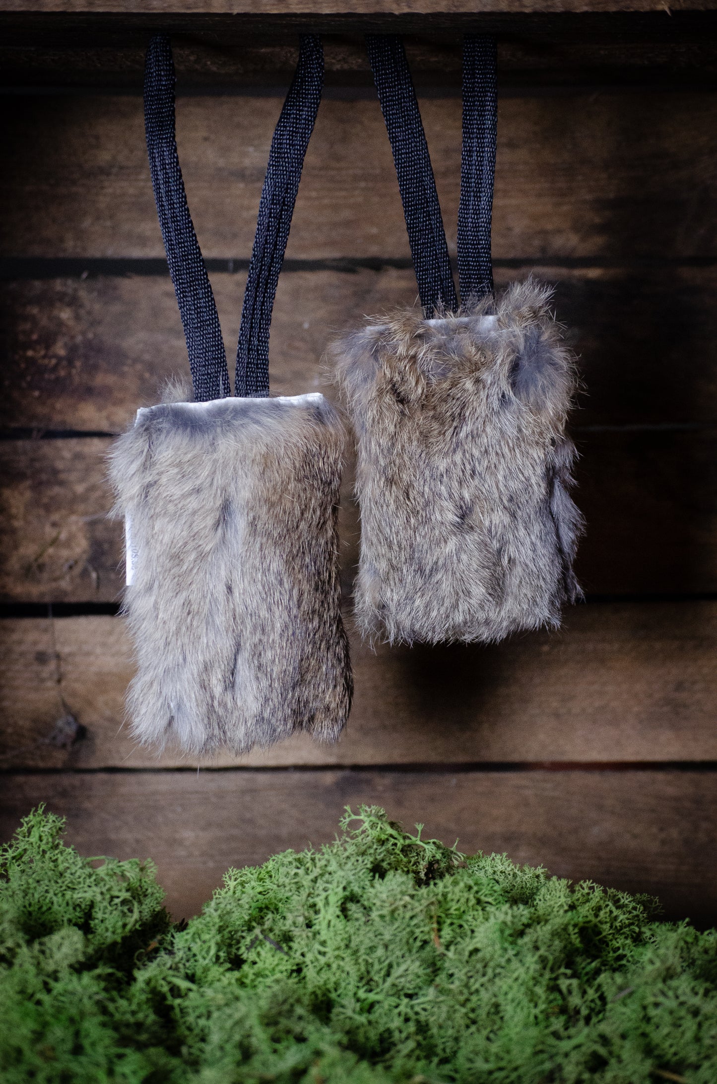 Azton – liten, kraftfull och oemotståndlig belöningsleksak i äkta kaninskinn